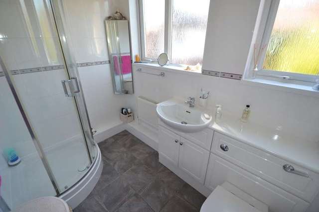  Image of 2 bedroom Maisonette for sale in Broxburn Close Chandler