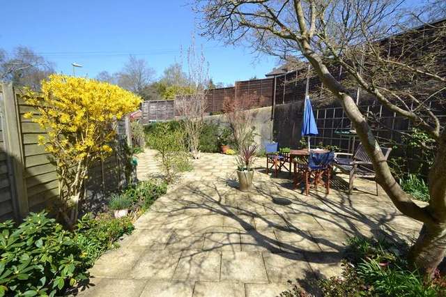  Image of 2 bedroom Maisonette for sale in Broxburn Close Chandler