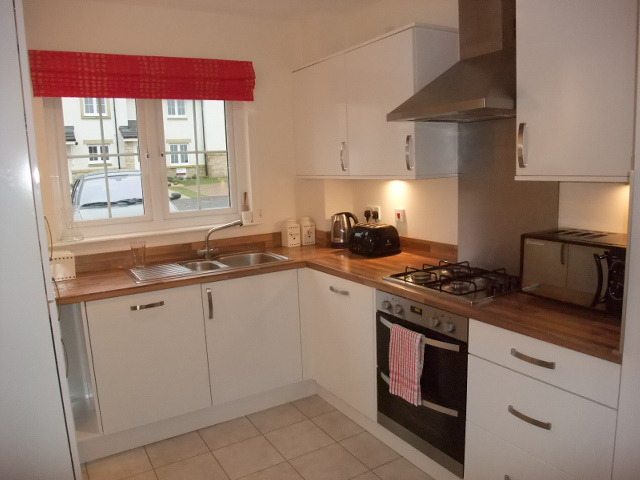  Image of 4 bedroom Town House to rent in Hilton Lane Cowdenbeath KY4 at Cowdenbeath Fife Fife, KY4 9BT