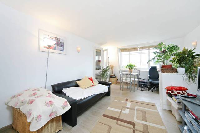  Image of 2 bedroom Flat to rent in Hogarth Road London SW5 at Hogarth Road  London, SW5 0PU