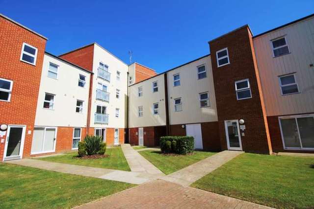  Image of 2 bedroom Apartment to rent in Holman Court Ipswich IP2 at Holman Court  Ipswich, IP2 0ES