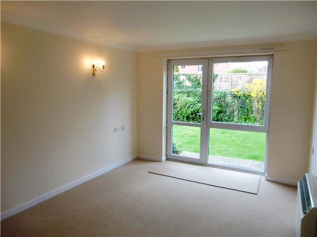  Image of 1 bedroom Apartment to rent in Sylvan Way Bognor Regis PO21 at Homecroft House Sylvan Way Bognor Regis, PO21 2NQ
