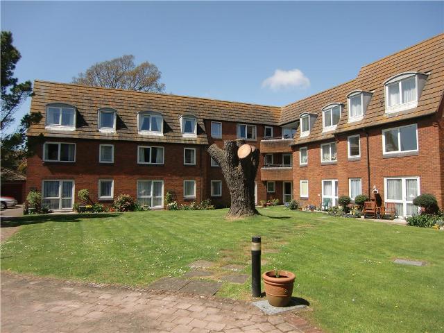  Image of 1 bedroom Apartment to rent in Sylvan Way Bognor Regis PO21 at Homecroft House Sylvan Way Bognor Regis, PO21 2NQ