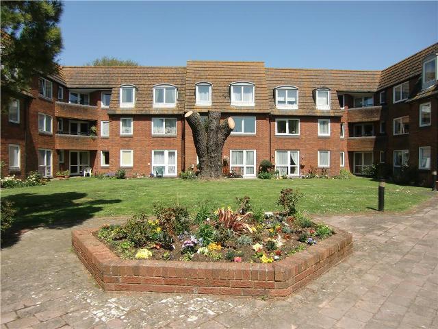  Image of 1 bedroom Apartment to rent in Sylvan Way Bognor Regis PO21 at Homecroft House Sylvan Way Bognor Regis, PO21 2NQ