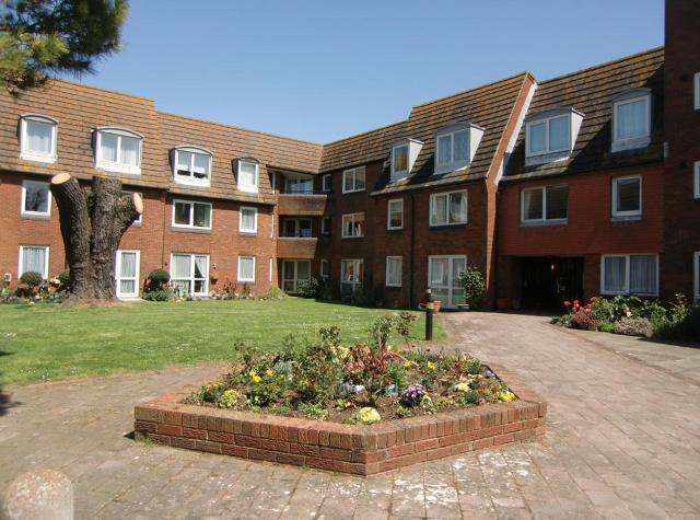  Image of 1 bedroom Apartment to rent in Sylvan Way Bognor Regis PO21 at Homecroft House Sylvan Way Bognor Regis, PO21 2NQ