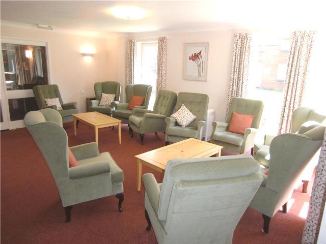  Image of 1 bedroom Apartment to rent in Sylvan Way Bognor Regis PO21 at Homecroft House Sylvan Way Bognor Regis, PO21 2NQ