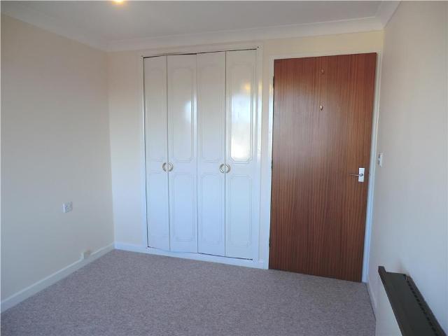  Image of 1 bedroom Apartment to rent in Pine Tree Glen Westbourne Bournemouth BH4 at Homewaye House 10 Pine Tree Glen Bournemouth, BH4 9ES