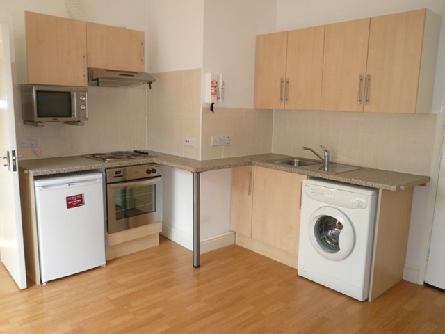  Image of Studio flat to rent in Hornsey Road London N19 at Hornsey Road  Archway, N19 3QN