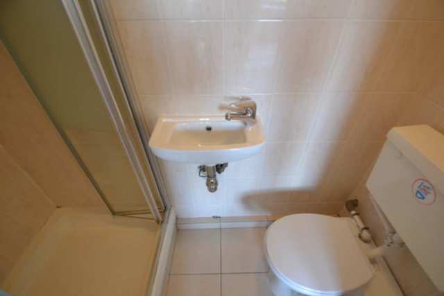  Image of Studio flat to rent in Hornton Street London W8 at Horton Street  London, W8 4NT