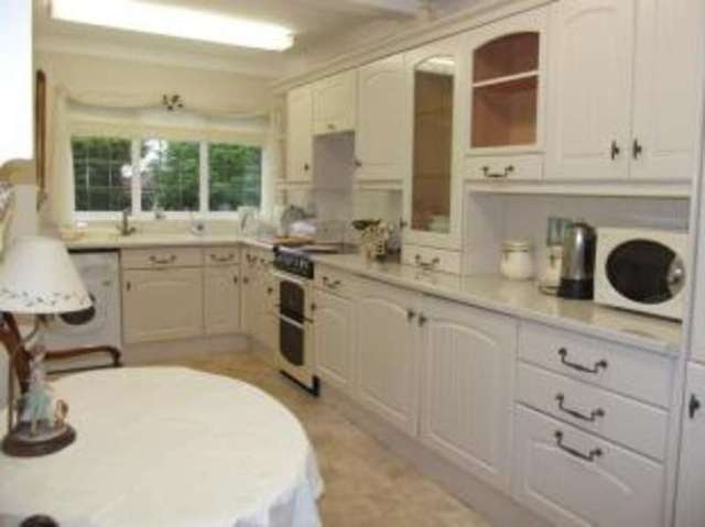  Image of 3 bedroom Bungalow for sale in Humberston Road Nottingham NG8 at Wollaton Nottingham. Bilborough, NG8 2SZ