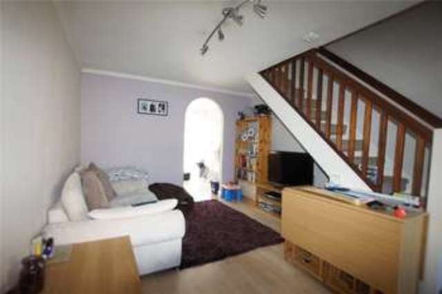  Image of 2 bedroom End of Terrace to rent in Hungerford Close Sandhurst GU47 at Sandhurst Berkshire Sandhurst, GU47 9RY