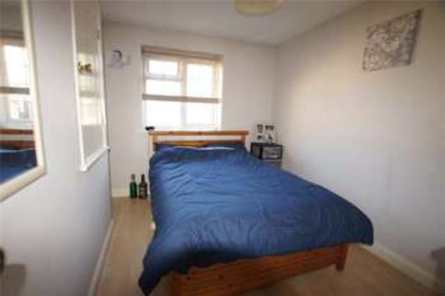  Image of 2 bedroom End of Terrace to rent in Hungerford Close Sandhurst GU47 at Sandhurst Berkshire Sandhurst, GU47 9RY