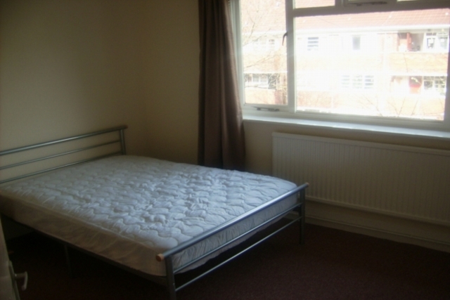  Image of 3 bedroom Apartment to rent in Hunmanby Avenue Hulme Manchester M15 at HUNMANBY AVENUE HULME M15 5FE MANCHESTER M15 5FE, M15 5FE