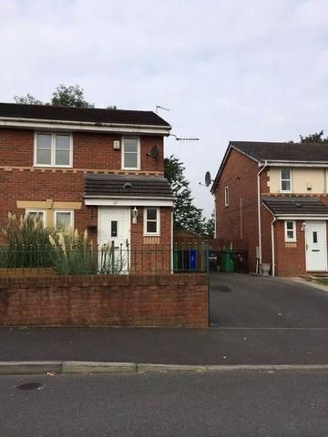  Image of 4 bedroom Semi-Detached house to rent in Huntsman Road Manchester M9 at Moston  Manchester, M9 4QP