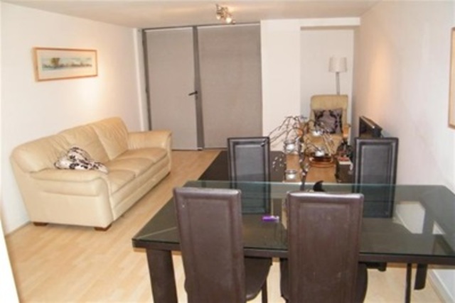  Image of 2 bedroom Flat to rent in Maxwell Street Glasgow G1 at City Centre Glasgow Glasgow, G1 4EP