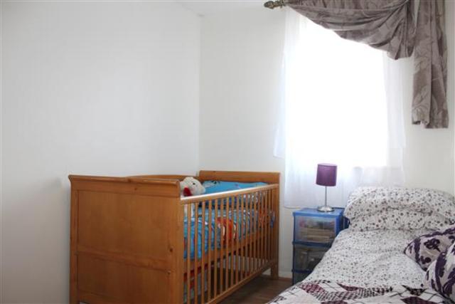  Image of 2 bedroom Apartment for sale in Grinstead Road London SE8 at Deptford, SE8 5BN