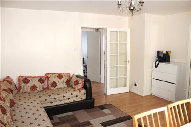  Image of 2 bedroom Apartment for sale in Grinstead Road London SE8 at Deptford, SE8 5BN