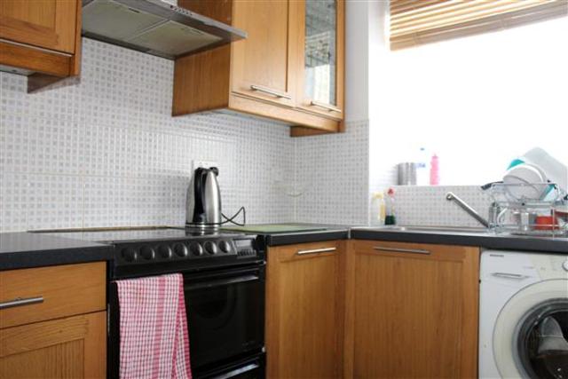  Image of 2 bedroom Apartment for sale in Grinstead Road London SE8 at Deptford, SE8 5BN