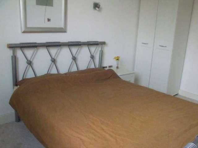  Image of 2 bedroom Apartment to rent in Isaac Way Manchester M4 at Isaac Way Ancoats Manchester, M4 7EE