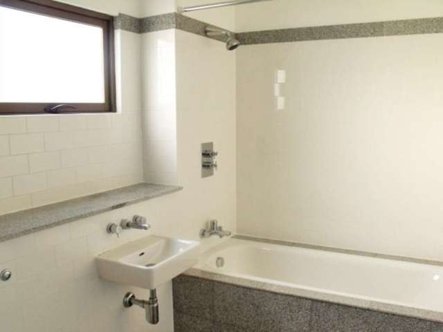  Image of 2 bedroom Apartment to rent in Isaac Way Manchester M4 at Isaac Way Ancoats Manchester, M4 7EE
