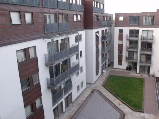  Image of 2 bedroom Apartment to rent in Isaac Way Manchester M4 at Isaac Way Ancoats Manchester, M4 7EE