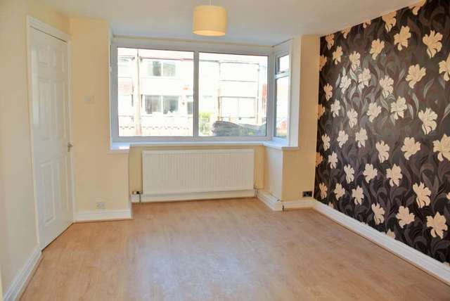  Image of 2 bedroom Detached house to rent in Ivy Avenue Blackpool FY4 at Ivy Avenue  Blackpool, FY4 3QG