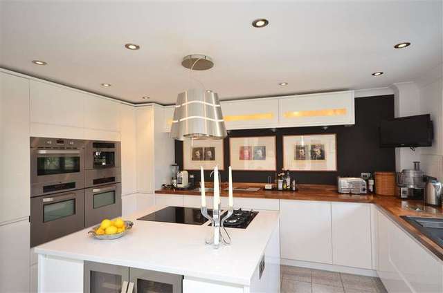  Image of 4 bedroom Detached house for sale in Jasmine Close Chartham Canterbury CT4 at Chartham Canterbury Canterbury, CT4 7TF