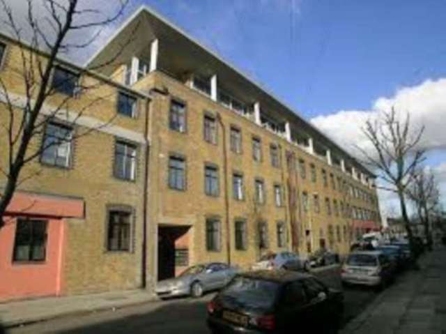  Image of 1 bedroom Apartment to rent in Jedburgh Road London E13 at Jedburgh Road Plaistow London, E13 9LX