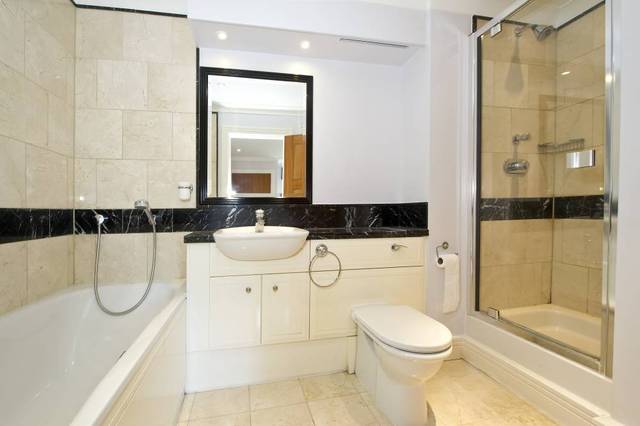  Image of 2 bedroom Ground Flat to rent in Keble Place London SW13 at Keble Place  London, SW13 8HL