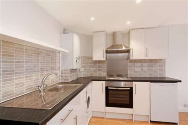  Image of 1 bedroom Maisonette to rent in Kew Road Kew Richmond TW9 at Richmond, TW9 2NQ