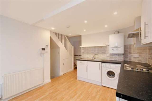  Image of 1 bedroom Maisonette to rent in Kew Road Kew Richmond TW9 at Richmond, TW9 2NQ