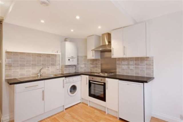  Image of 1 bedroom Maisonette to rent in Kew Road Kew Richmond TW9 at Richmond, TW9 2NQ