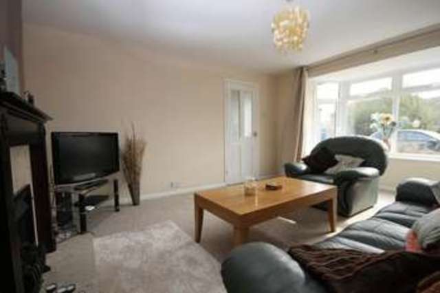  Image of 4 bedroom Semi-Detached house for sale in Lovelace Drive Kidlington OX5 at Lovelace Drive KIDLINGTON Oxon, OX5 2LY
