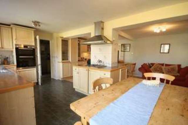  Image of 4 bedroom Semi-Detached house for sale in Lovelace Drive Kidlington OX5 at Lovelace Drive KIDLINGTON Oxon, OX5 2LY