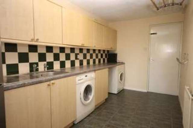  Image of 4 bedroom Semi-Detached house for sale in Lovelace Drive Kidlington OX5 at Lovelace Drive KIDLINGTON Oxon, OX5 2LY