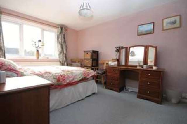  Image of 4 bedroom Semi-Detached house for sale in Lovelace Drive Kidlington OX5 at Lovelace Drive KIDLINGTON Oxon, OX5 2LY