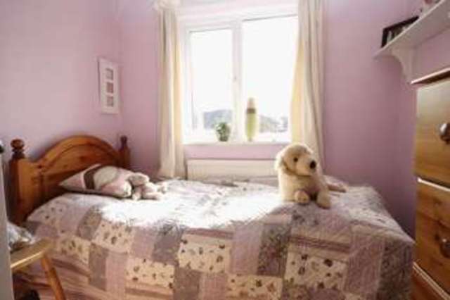  Image of 4 bedroom Semi-Detached house for sale in Lovelace Drive Kidlington OX5 at Lovelace Drive KIDLINGTON Oxon, OX5 2LY