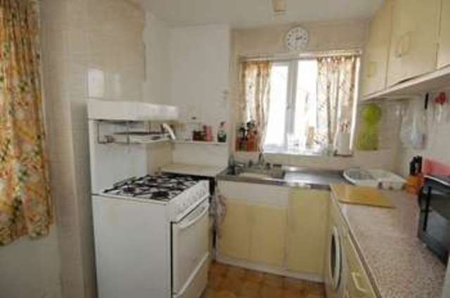  Image of 3 bedroom Semi-Detached house for sale in South Avenue Kidlington OX5 at South Avenue  Kidlington, OX5 1DG