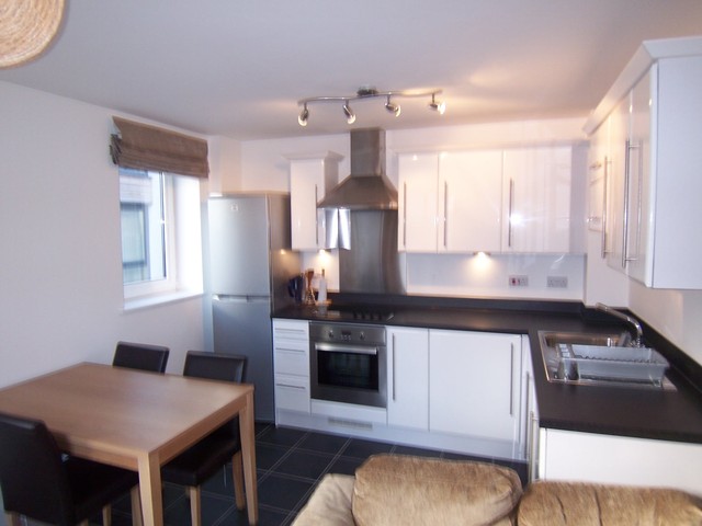  Image of 2 bedroom Apartment to rent in High Street Southampton SO14 at 118 High Street Southampton, SO14 2EB