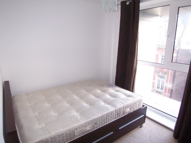  Image of 2 bedroom Apartment to rent in High Street Southampton SO14 at 118 High Street Southampton, SO14 2EB