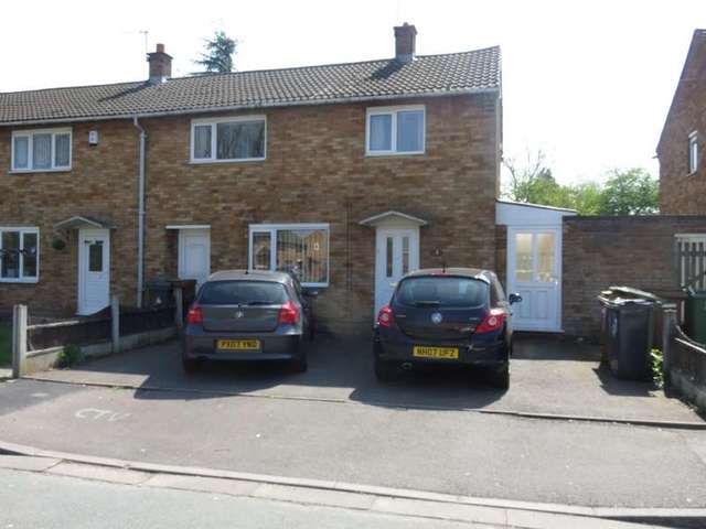  Image of 3 bedroom Town House to rent in Kinver Avenue Willenhall WV12 at Willenhall, WV12 4LS