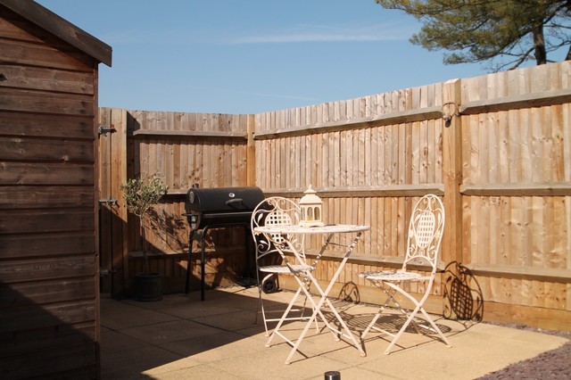  Image of 3 bedroom End of Terrace to rent in Ladbroke Road Redhill RH1 at Redhill, RH1 1JX