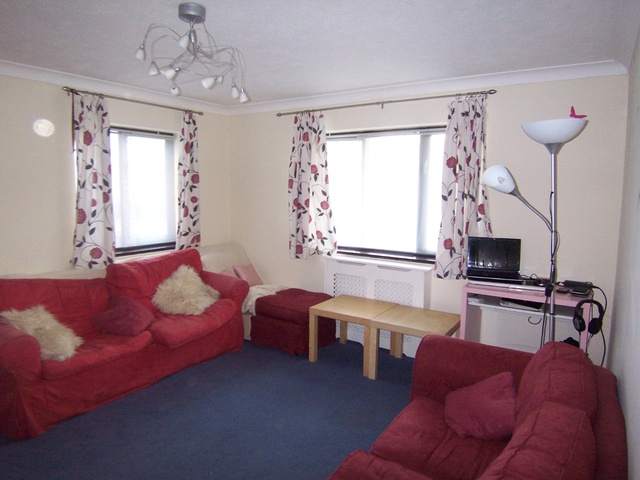  Image of 1 bedroom Flat to rent in Horse Sands Close Southsea PO4 at Langstone Marina Heights Horse Sands Close Southsea, PO4 9UF