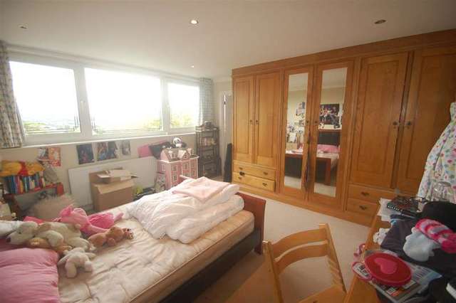  Image of 5 bedroom Terraced house to rent in Lansdowne Close London SW20 at Cottenham Park, SW20 8AS