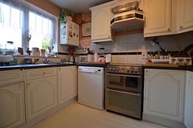  Image of 3 bedroom Semi-Detached house for sale in Larchside Close Spencers Wood Reading RG7 at Spencers Wood  Reading, RG7 1DS