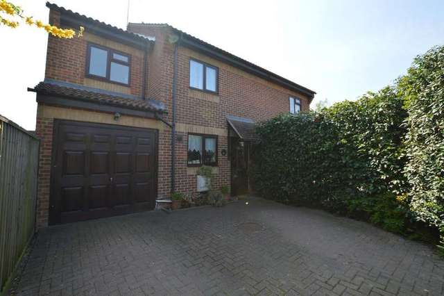  Image of 3 bedroom Semi-Detached house for sale in Larchside Close Spencers Wood Reading RG7 at Spencers Wood  Reading, RG7 1DS