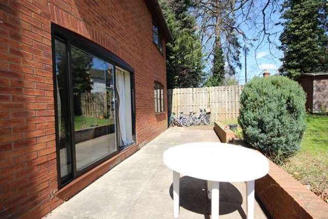  Image of 6 bedroom Detached house to rent in Turnpike Close Worcester WR2 at Turnpike Close St Johns Worcester, WR2 6AB