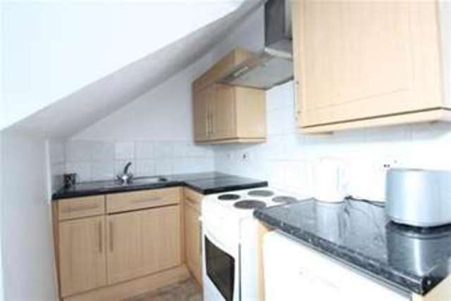  Image of Flat to rent in Lee High Road London SE13 at London, SE13 5PL