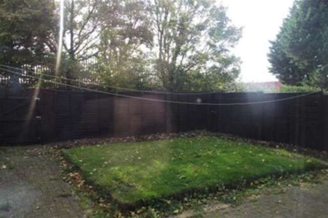  Image of 3 bedroom Detached house to rent in Meadow Way Leighton Buzzard LU7 at Leighton Buzzard, LU7 3XP
