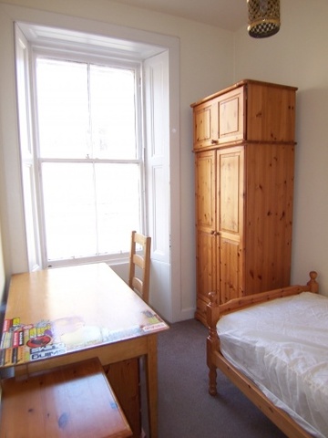  Image of 3 bedroom Flat to rent in Livingstone Place Edinburgh EH9 at Sciennes Edinburgh Edinburgh, EH9 1PB